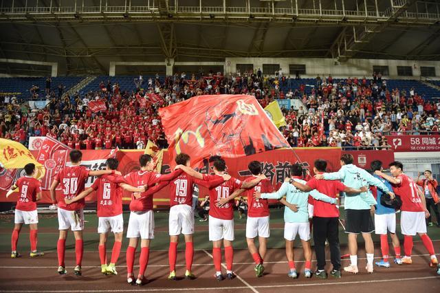 国米本赛季欧冠取胜对手均在附加赛区之外，最高排名第25（国米本季欧冠击败的对手无一进入附加赛区，最高排名仅第25名）