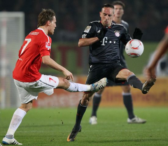 记者：新月想本周与努涅斯达成协议，若他同意将向利物浦报价