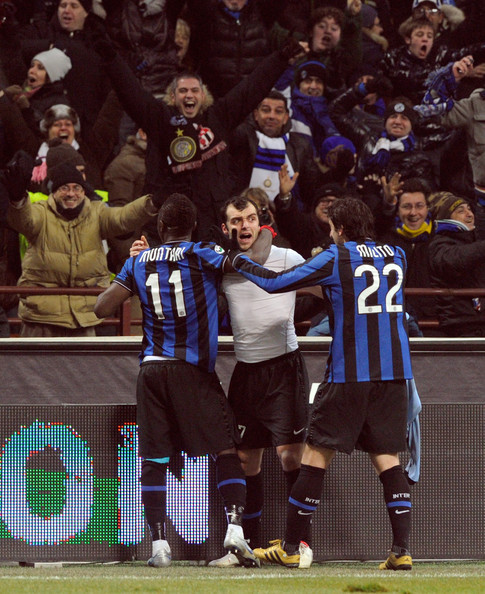 大连英博祝贺重庆铜梁龙冲超：祝愿贵俱乐部在中超再创佳绩（大连英博恭贺重庆铜梁龙晋级中超：预祝中超赛场再创辉煌）