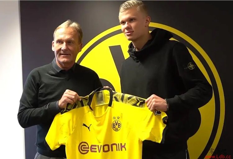 迪亚斯：我在拜仁更自信了，世界杯战葡萄牙的目标是拿三分（迪亚斯：在拜仁自信更足，世界杯对阵葡萄牙力争全取三分）