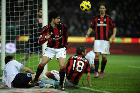 美国足球协会2025年赞助收入创八年新高（美国足协2025年赞助收入刷新八年纪录）