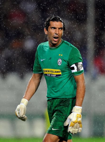 罗马2分优势领跑意甲，迪卡尼奥：真正的考验是强强对话