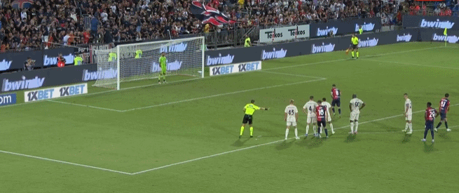 客场对贝蒂斯上半场就上演帽子戏法，费兰是西甲历史第一人（费兰客战贝蒂斯半场戴帽，成西甲历史第一人）