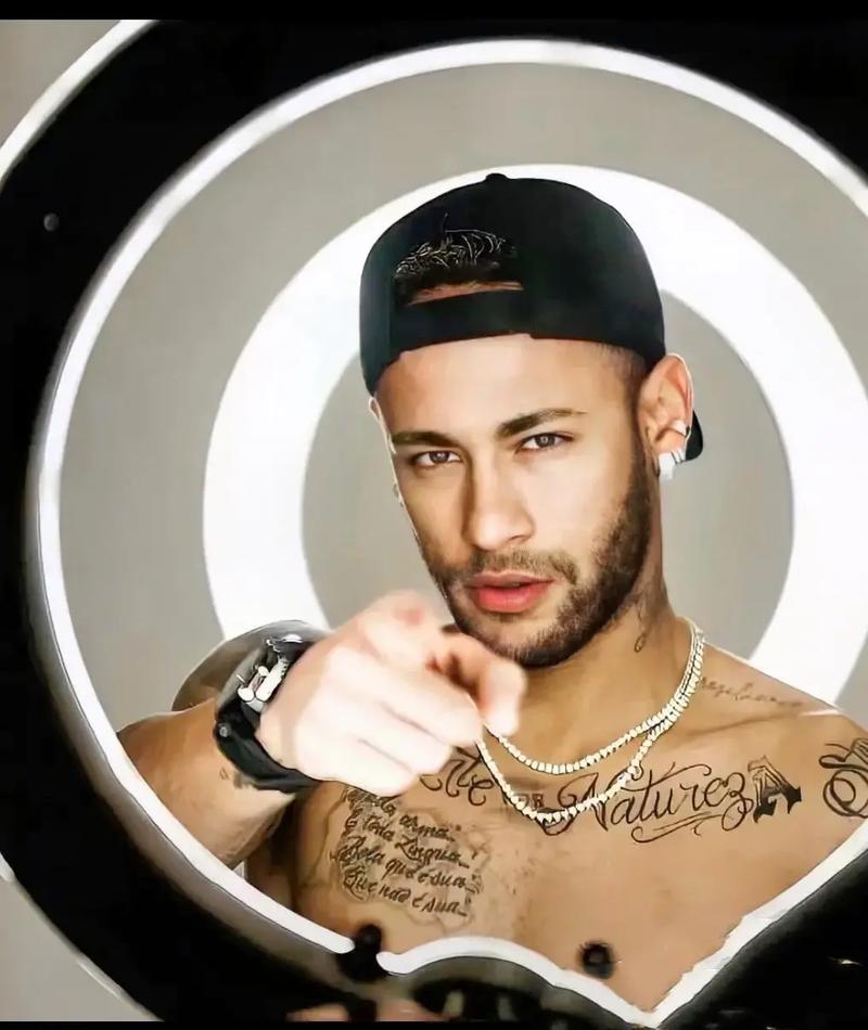 吉尼亚克墨西哥豪宅曝光，十年424场221球