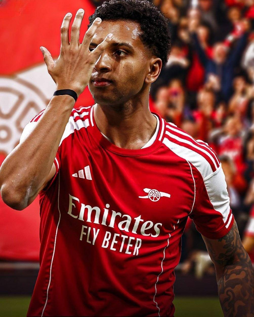 英超官方晒近两年圣诞积分榜：利物浦和阿森纳同分领跑（英超官方公布近两年圣诞积分榜：利物浦与阿森纳并列榜首）