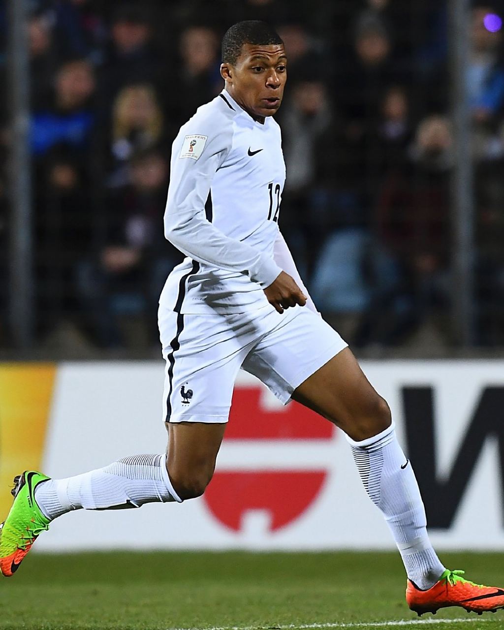 教滑雪也安排上了？还有什么是蔚来驾享小哥不会的吗！