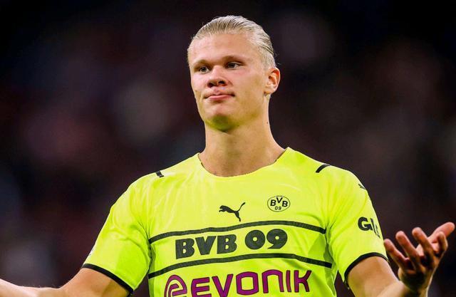 篮球CBA球队启用新训练馆，设备全面升级